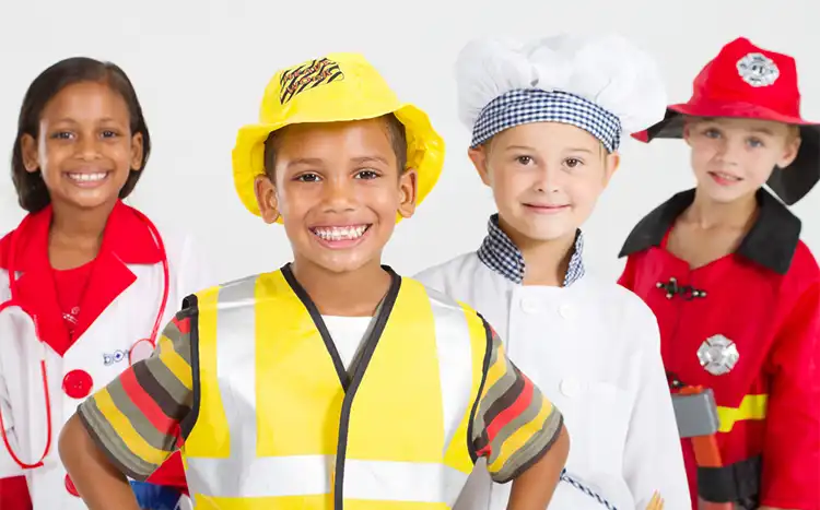 نقش اسباب بازی در آینده شغلی کودکان